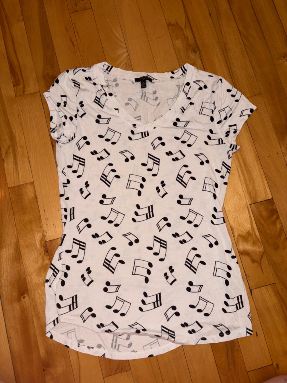Cupio White V-Neck Tee with Black Music Note Print